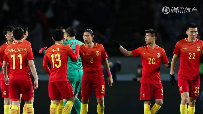  东亚杯较量，日本队三球完胜中国队