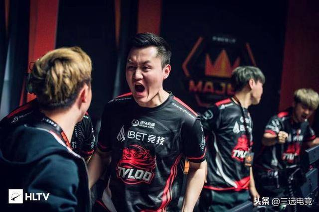  电竞新秀锋芒毕露斩获赛季首冠