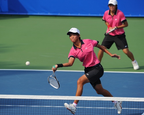  老年网球爱好者增多，养生打法注重节奏控制